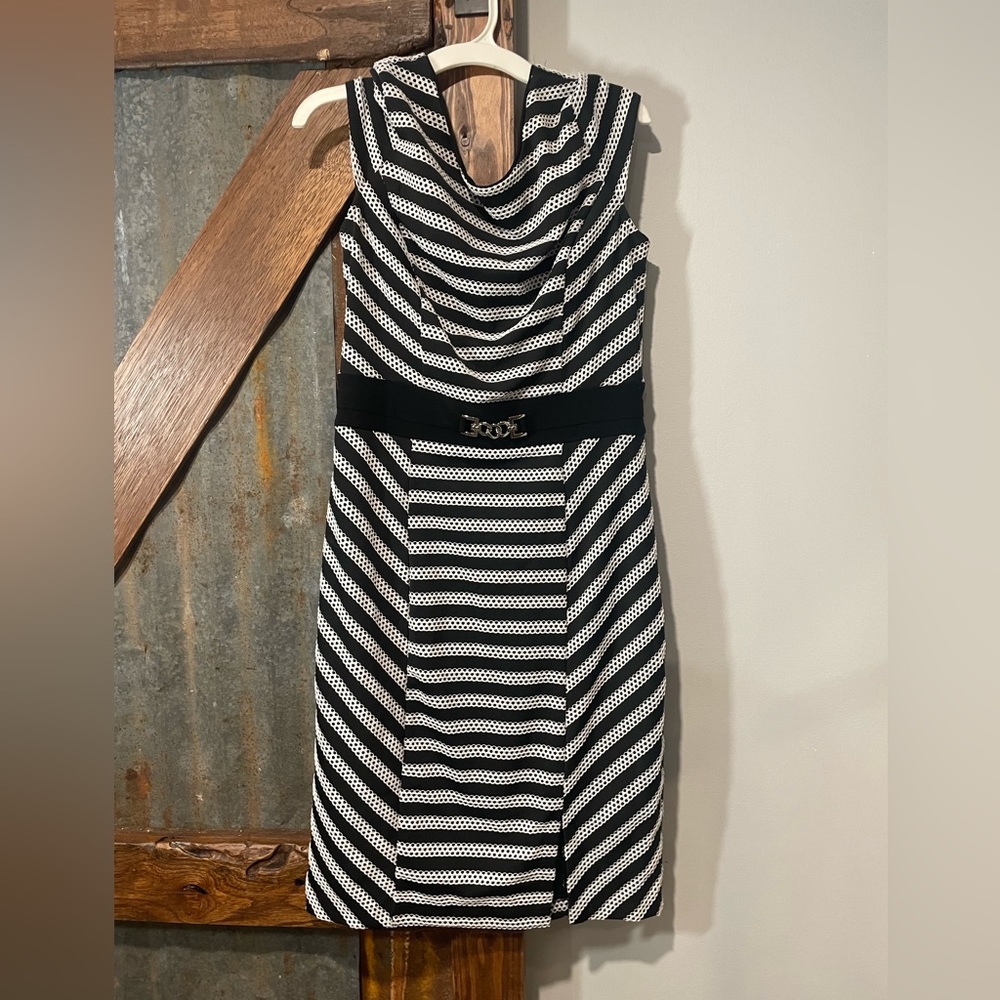 Women’s White House Black Market cocktail dress!